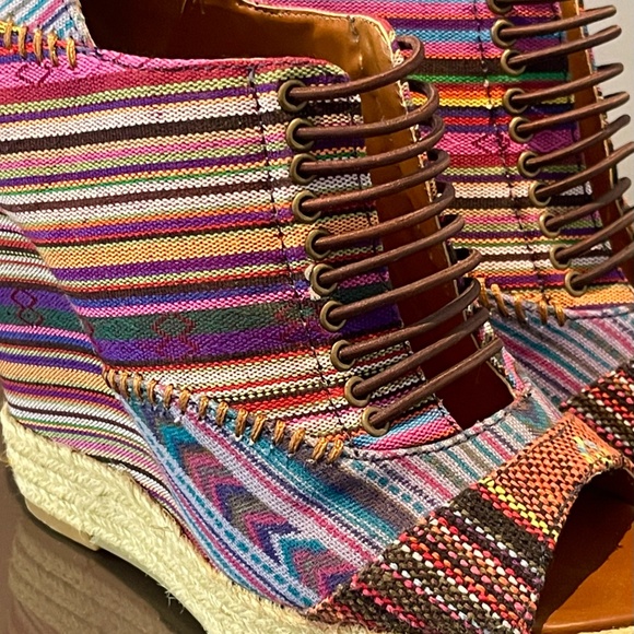 STRIPED, MULTICOLOUR WEDGE HEELS - Picture 4 of 5